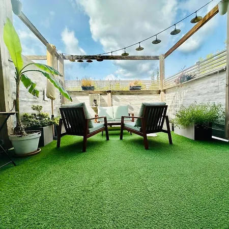 Апартаменти Atypique Ancien Hangar A Bateau Єр