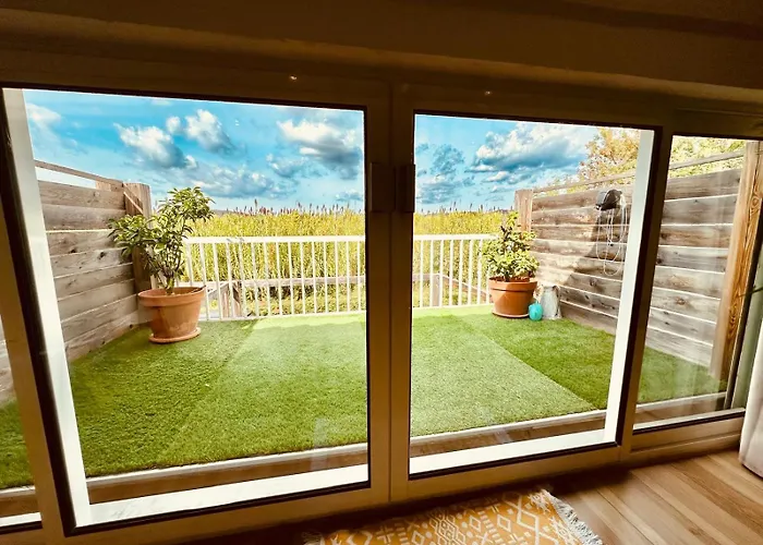 Atypique Ancien Hangar A Bateau Апартаменти Єр