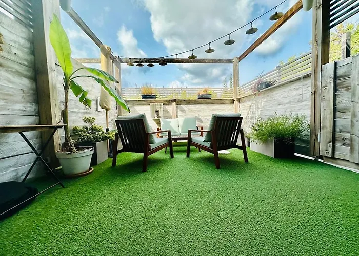 Апартаменти Atypique Ancien Hangar A Bateau Єр