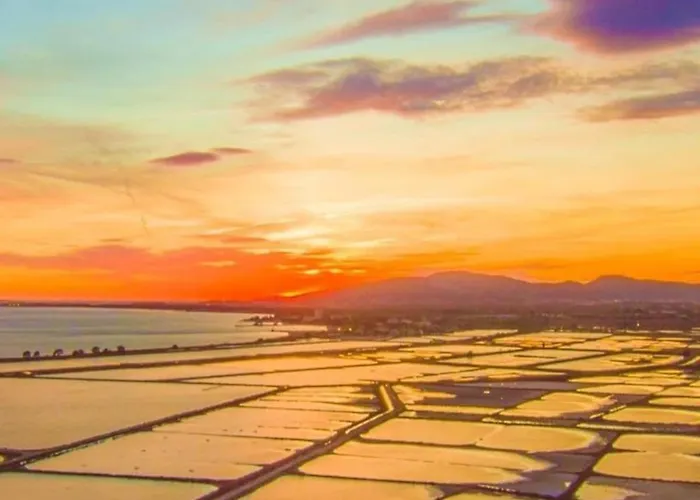 Апартаменти Atypique Ancien Hangar A Bateau *