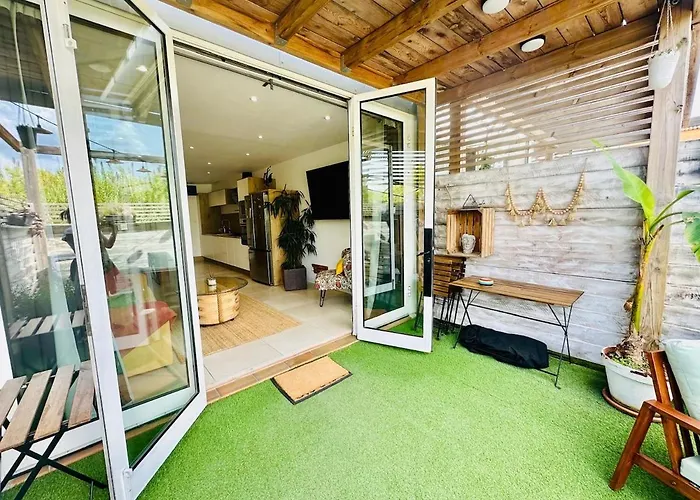 Lejlighed Atypique Ancien Hangar A Bateau Hyères